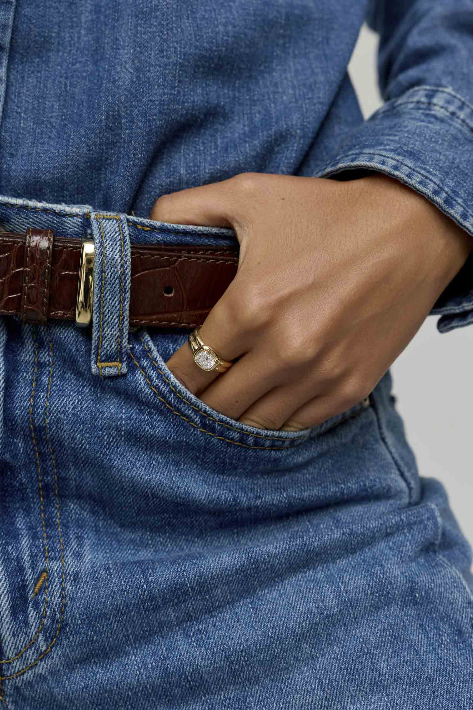 Twin lights ring