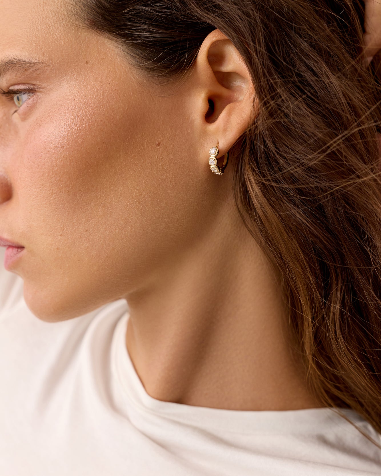 Cushion light hoops earrings