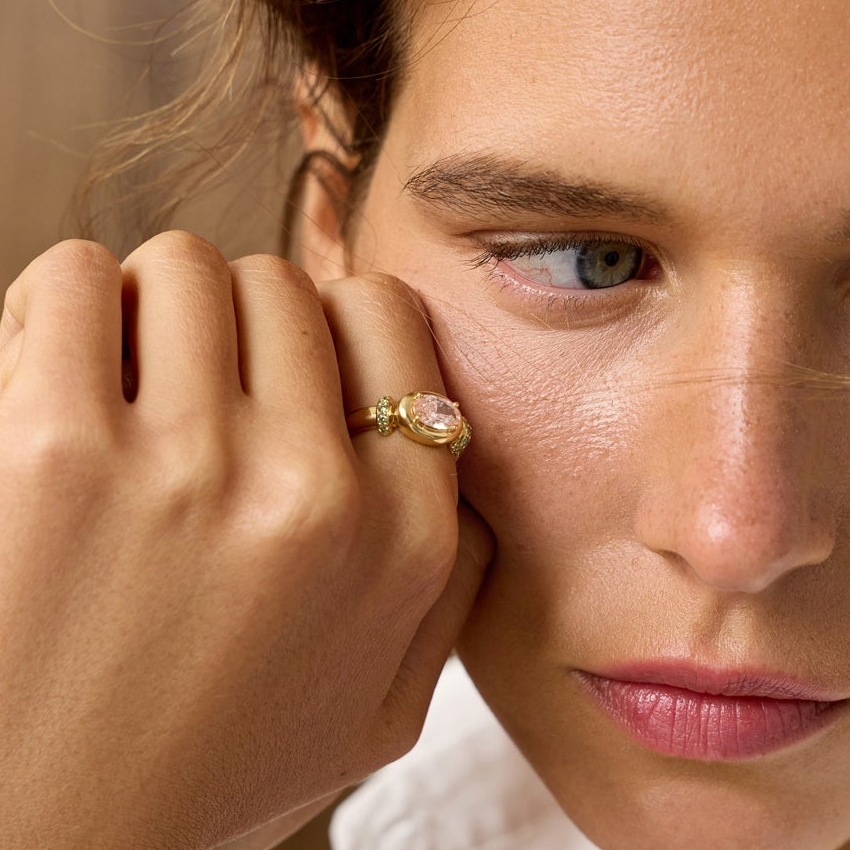 Blush moss ring