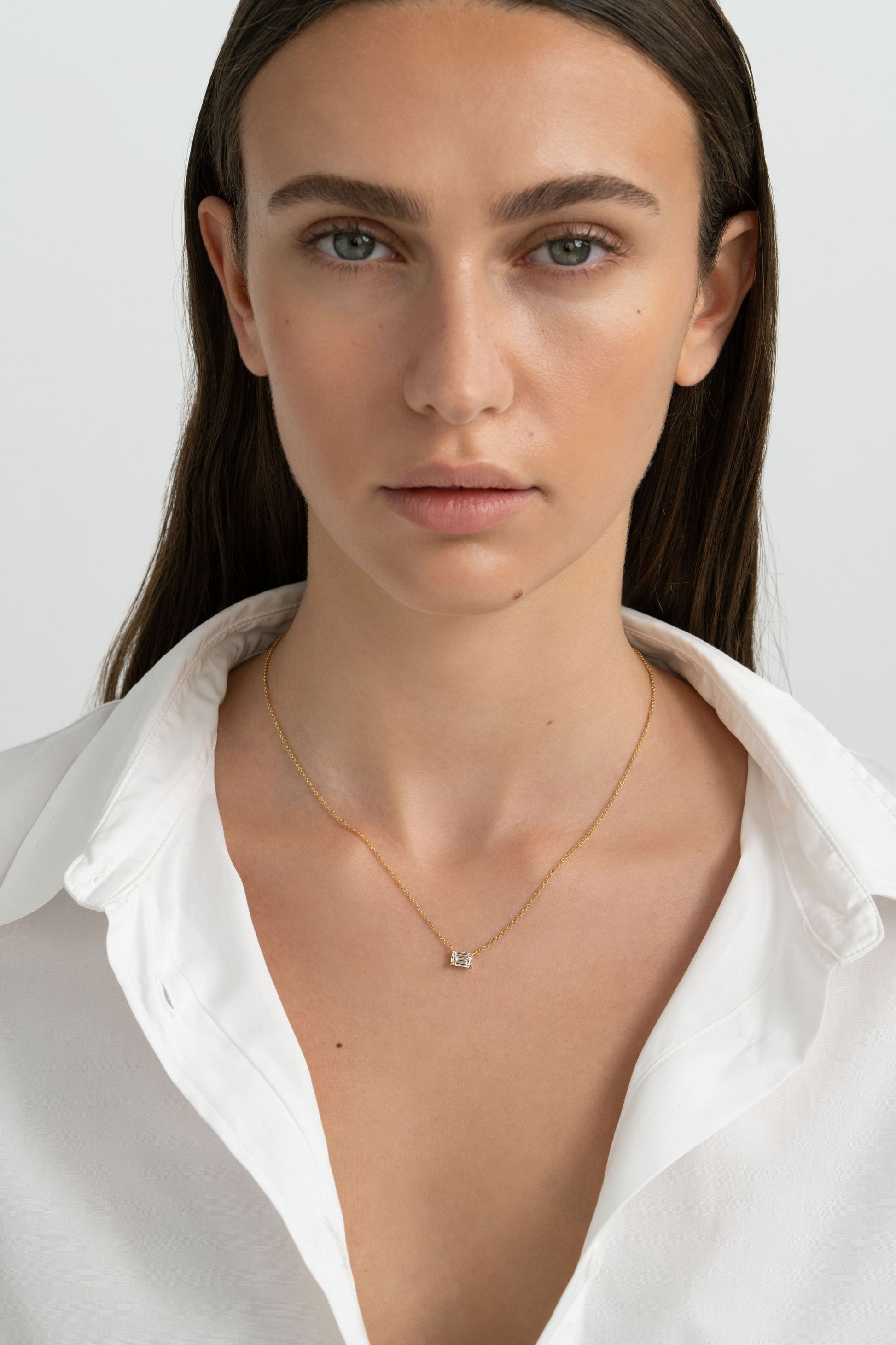 Emerald diamond necklace