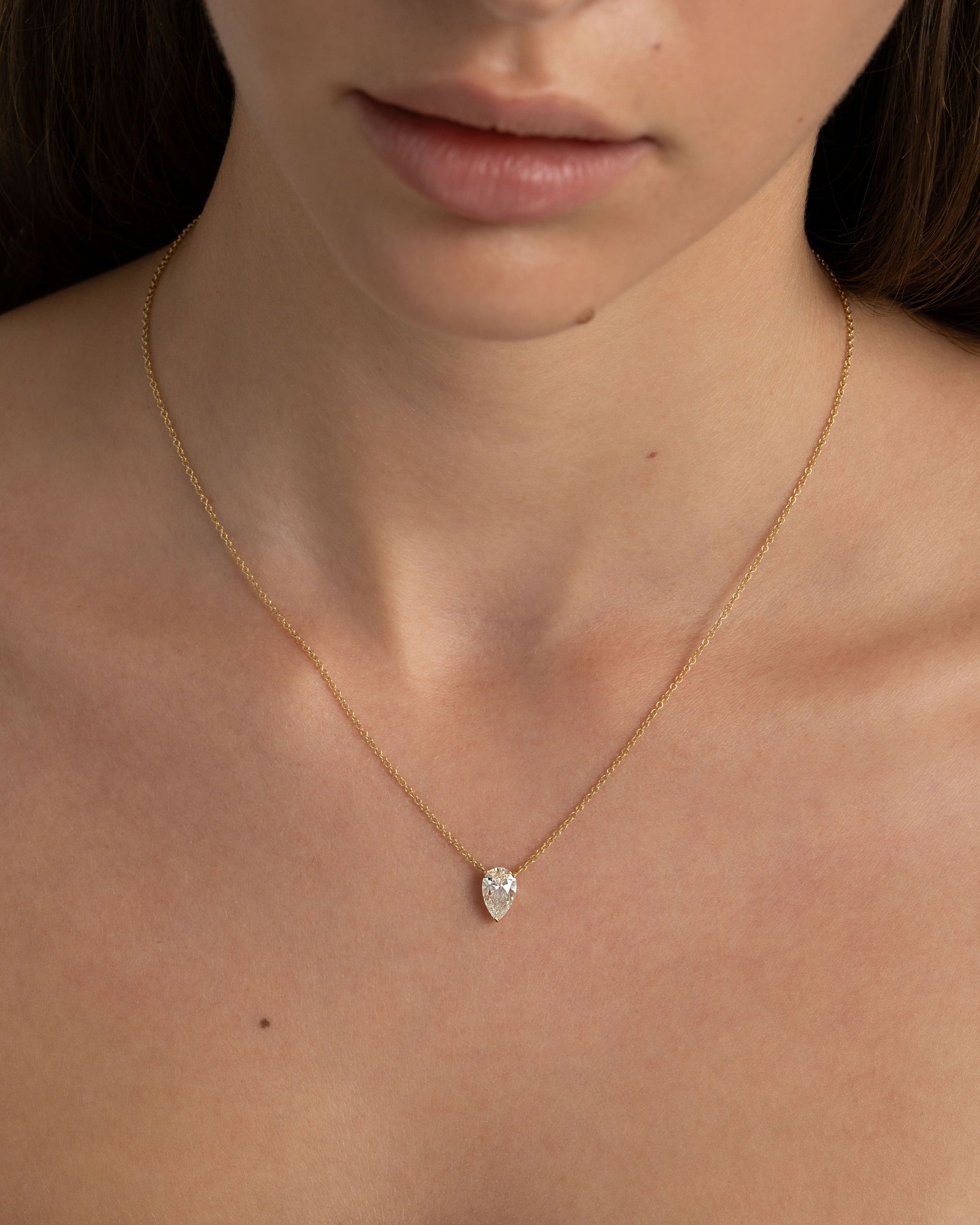 Pear diamond necklace