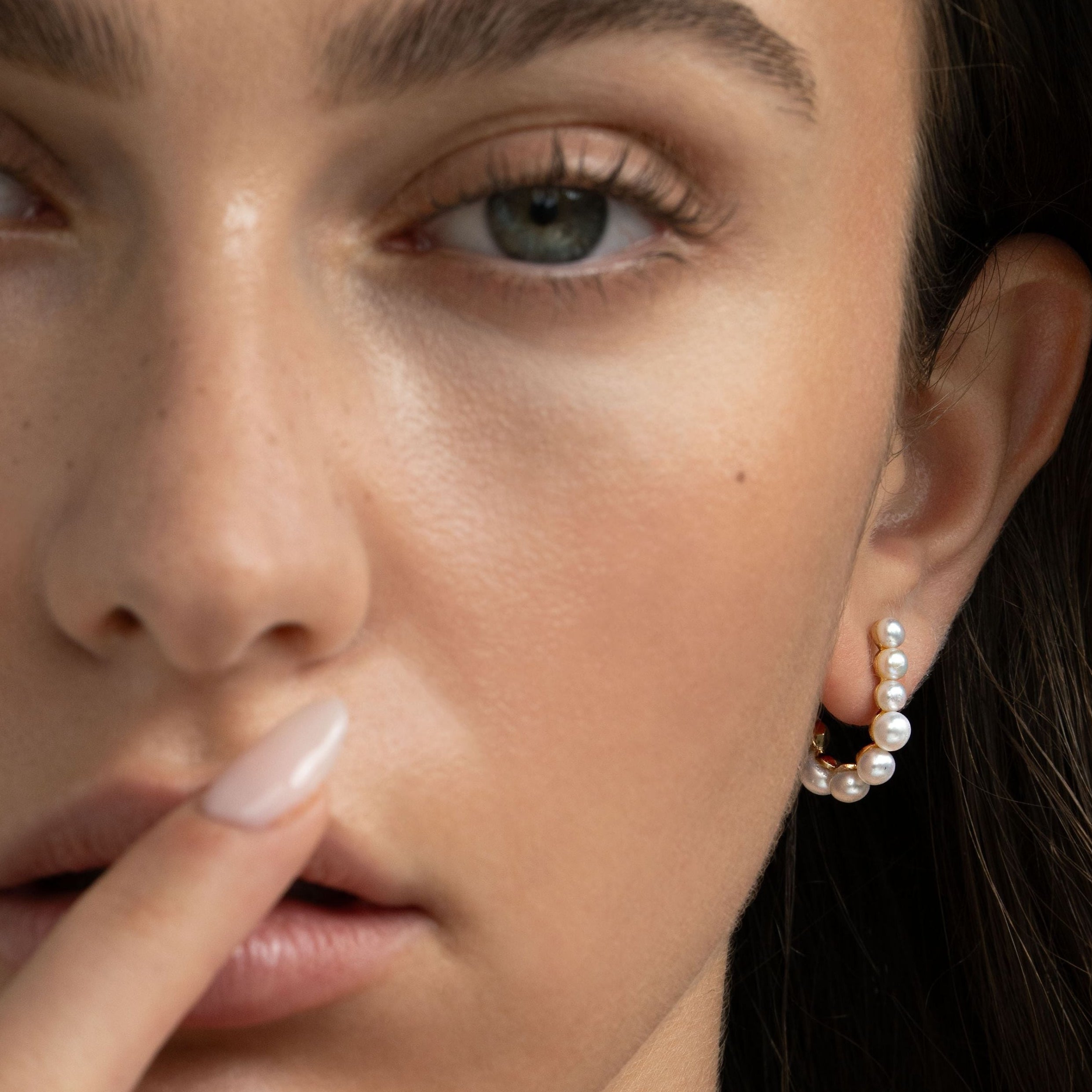Row of Growing Pearl Bubbles - On Ears