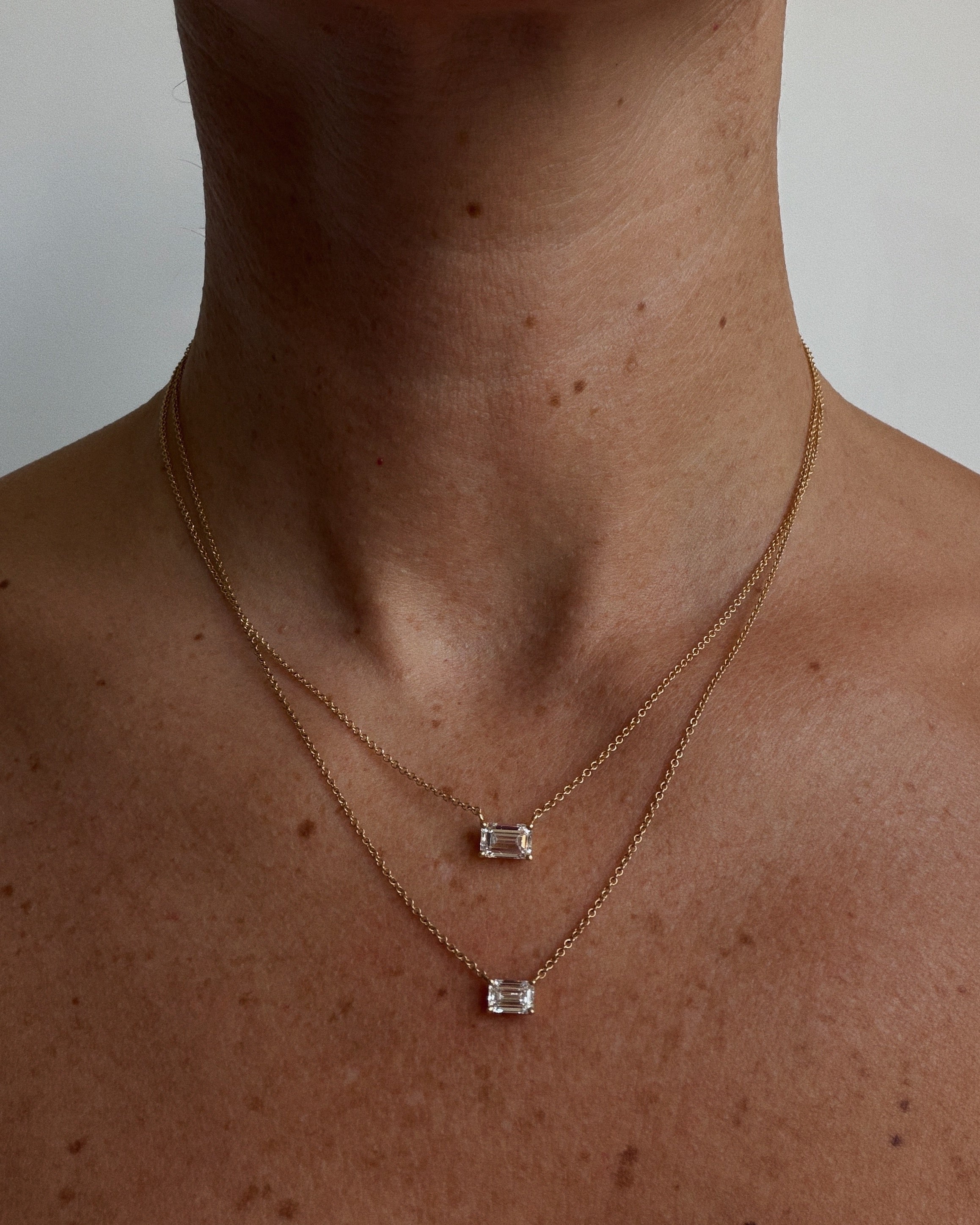 Emerald diamond necklace