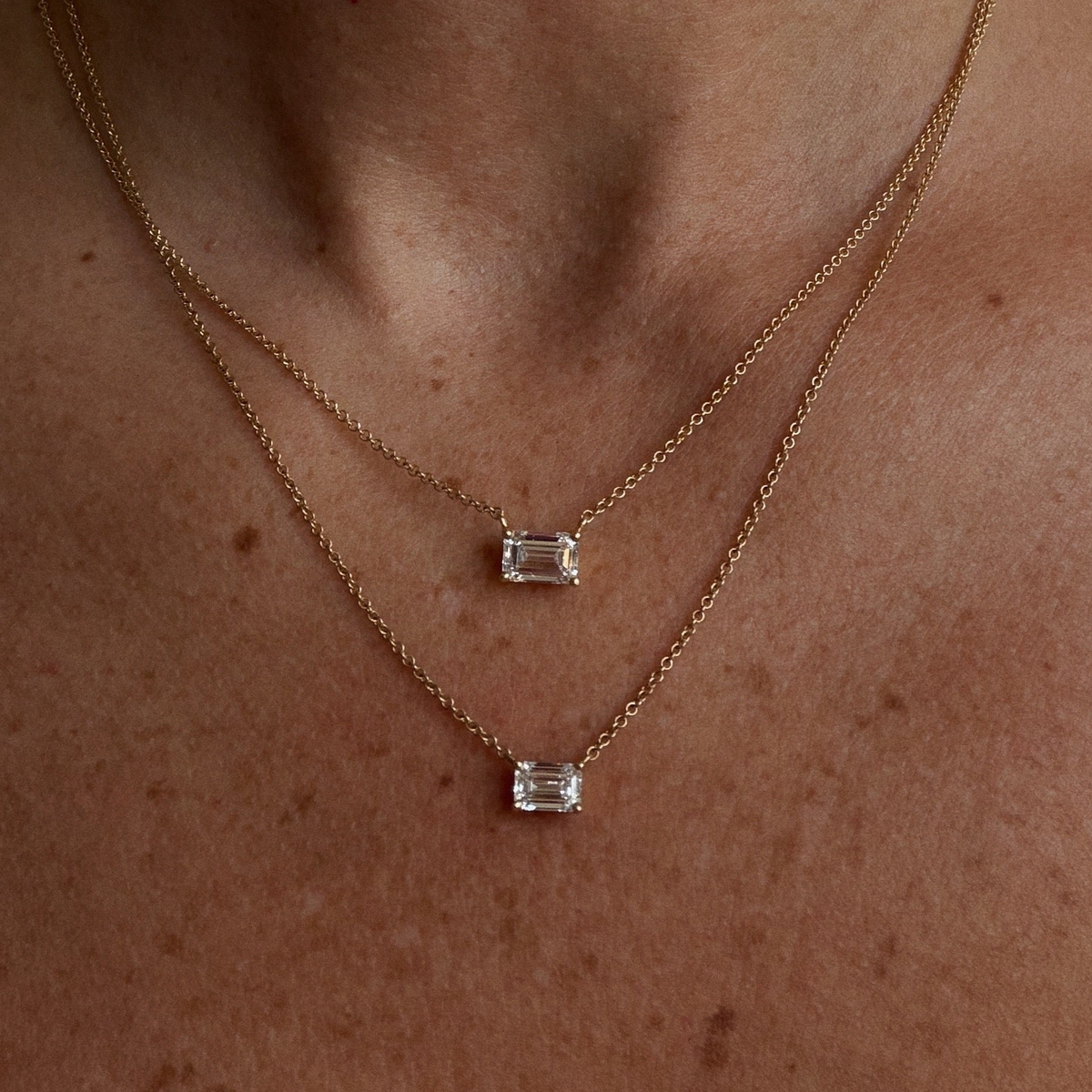Emerald diamond necklace