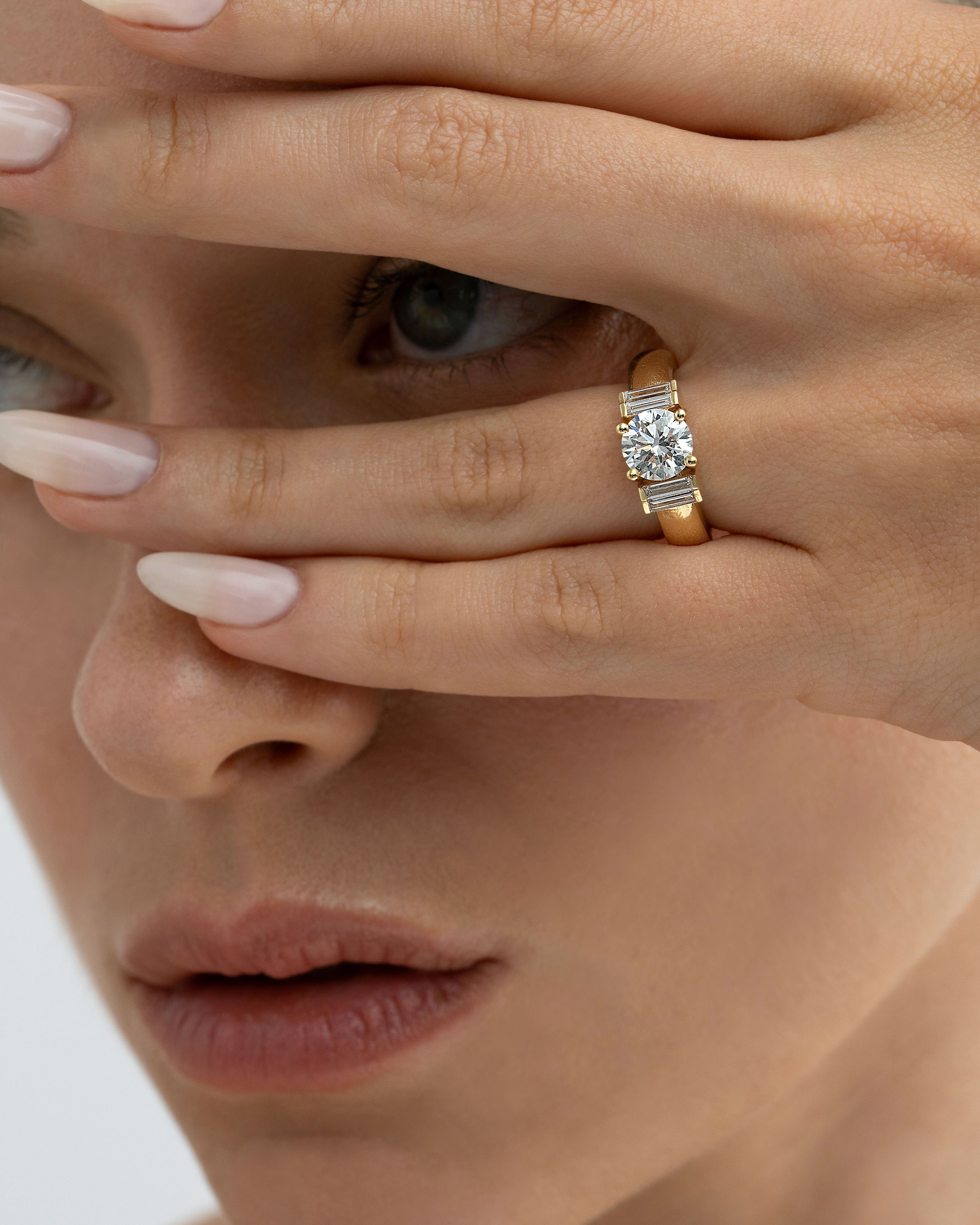 Bombay - Round Cut Baguettes