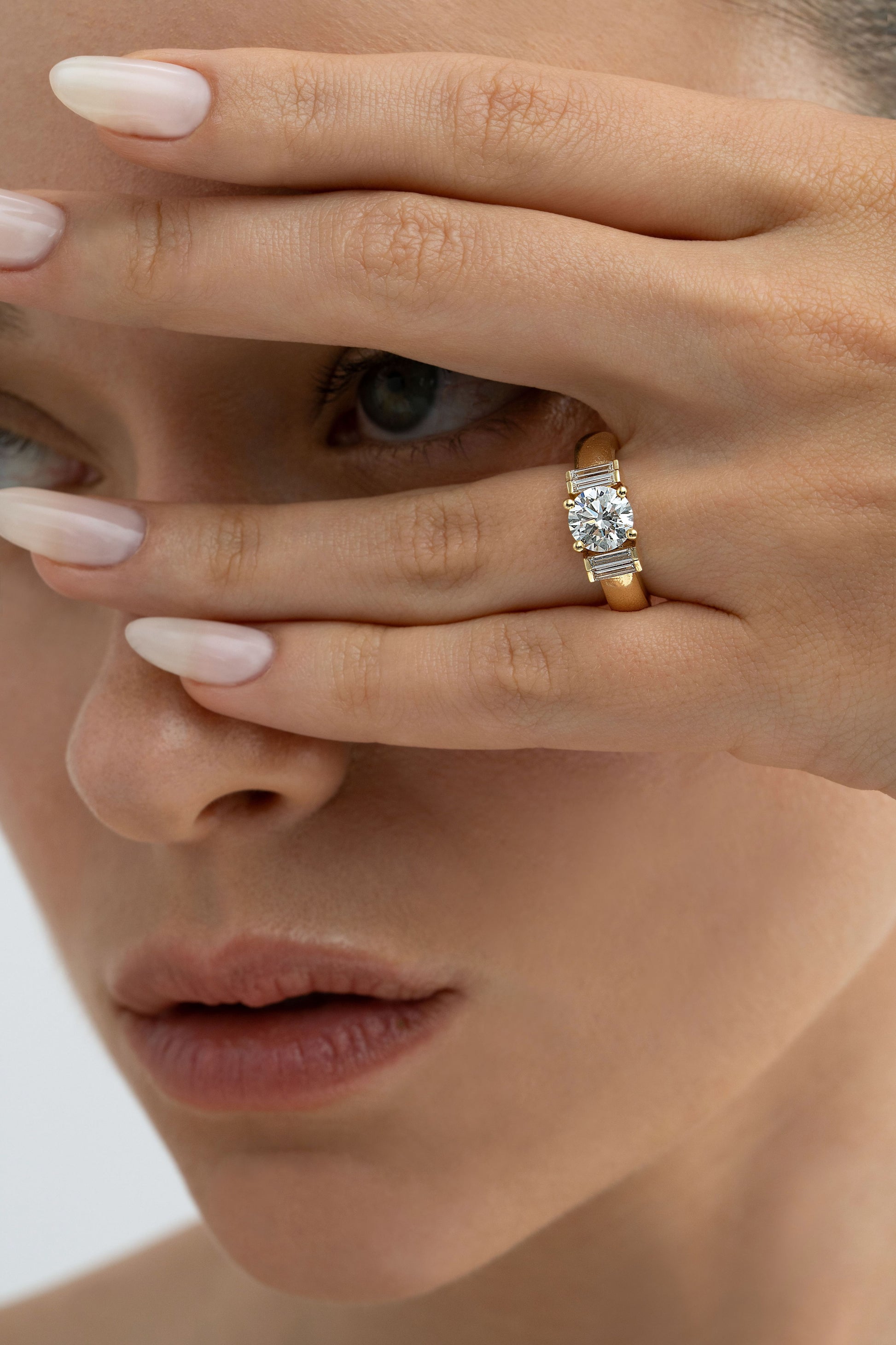 Bombay - Round Cut Baguettes