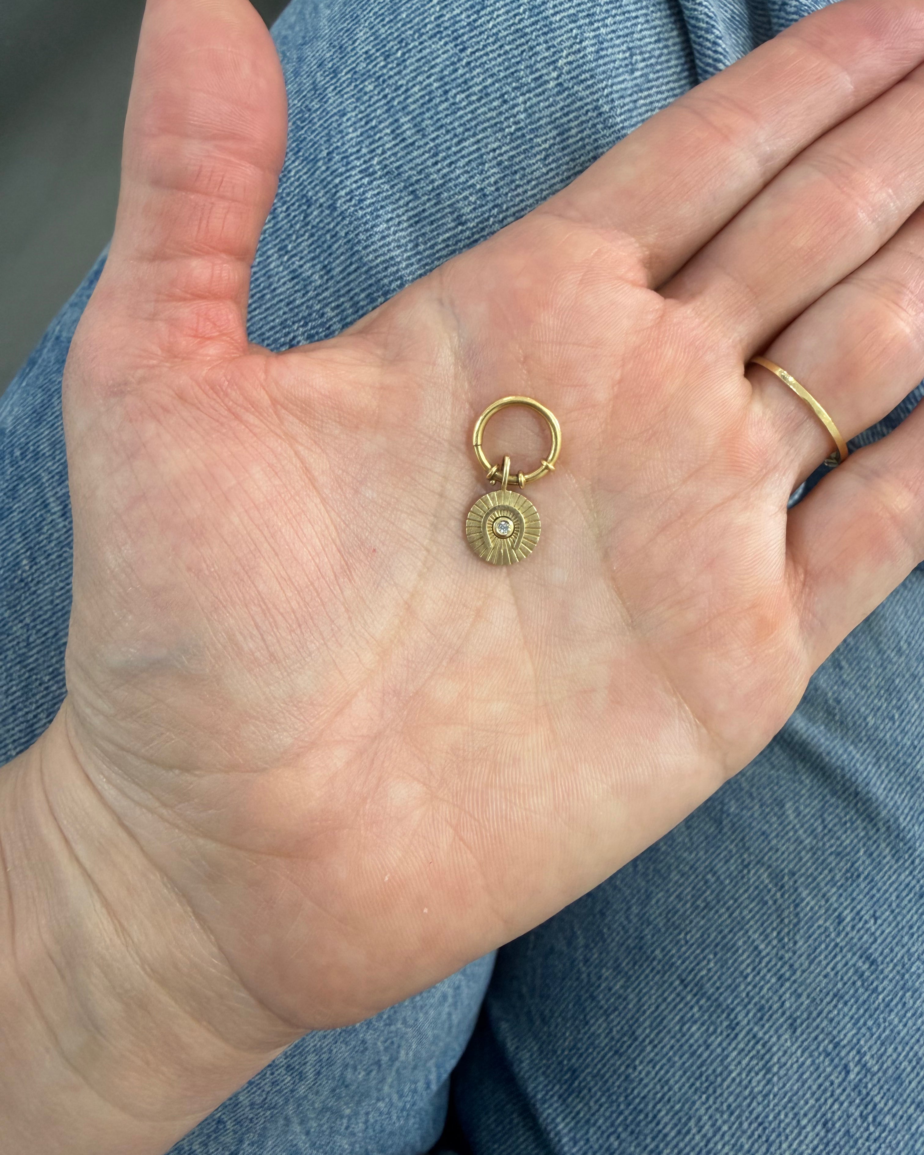 On chains Charm | Sample Sale