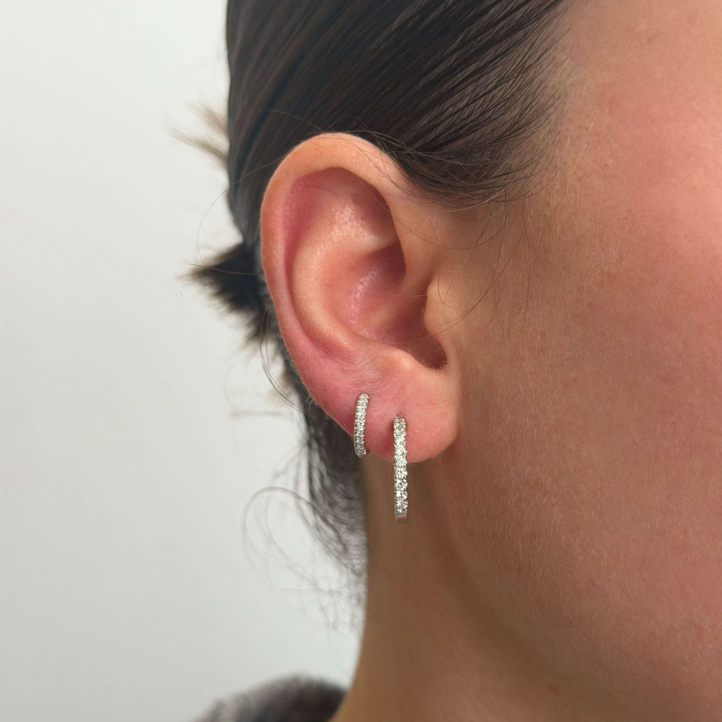 Classic diamond hoop XXS 0.07 Carat | Sample Sale