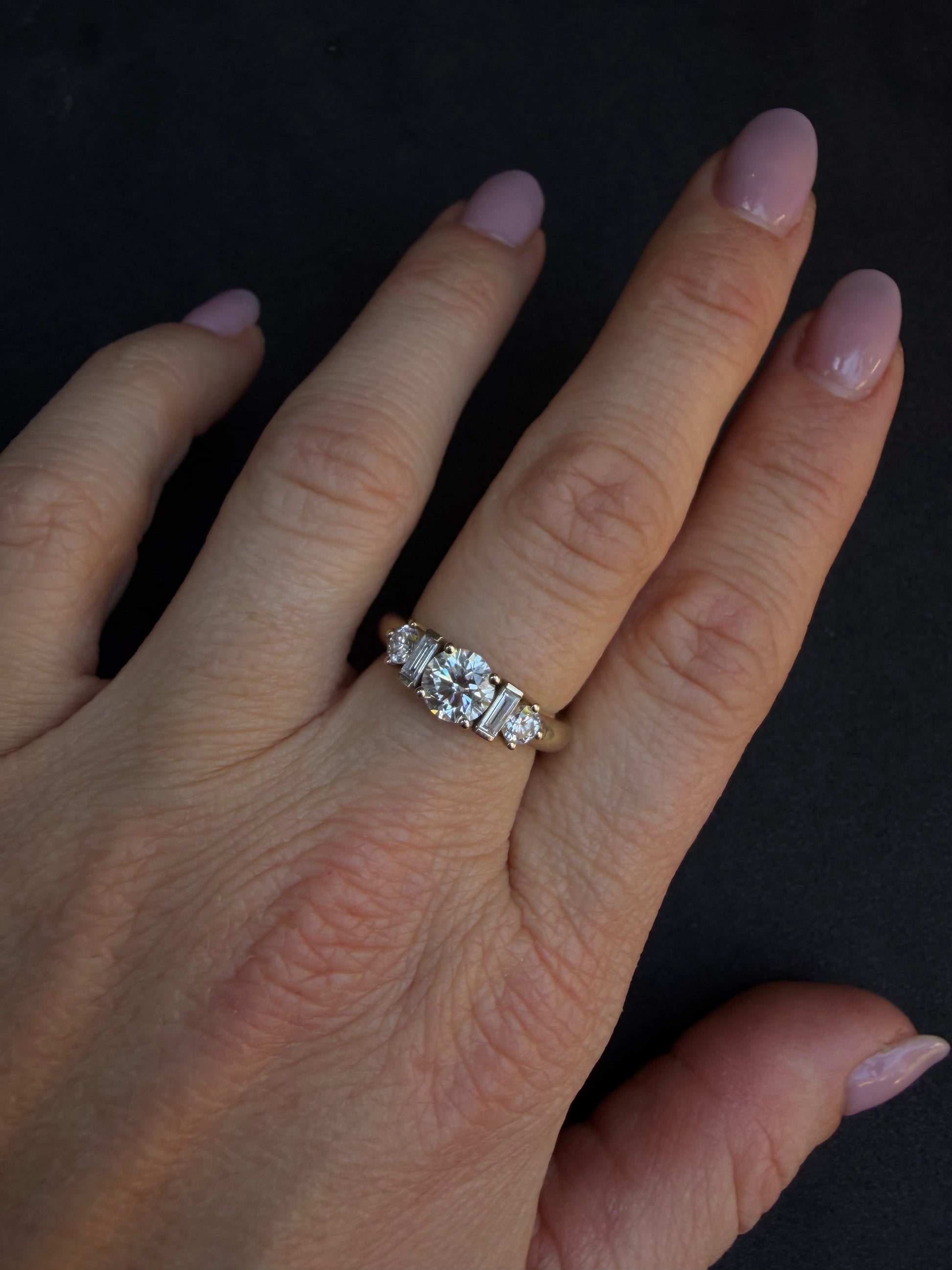 Bombay - Roundtwist 1.02 Carat | Sample Sale