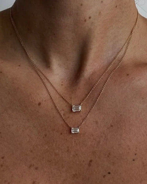 Emerald diamond necklace