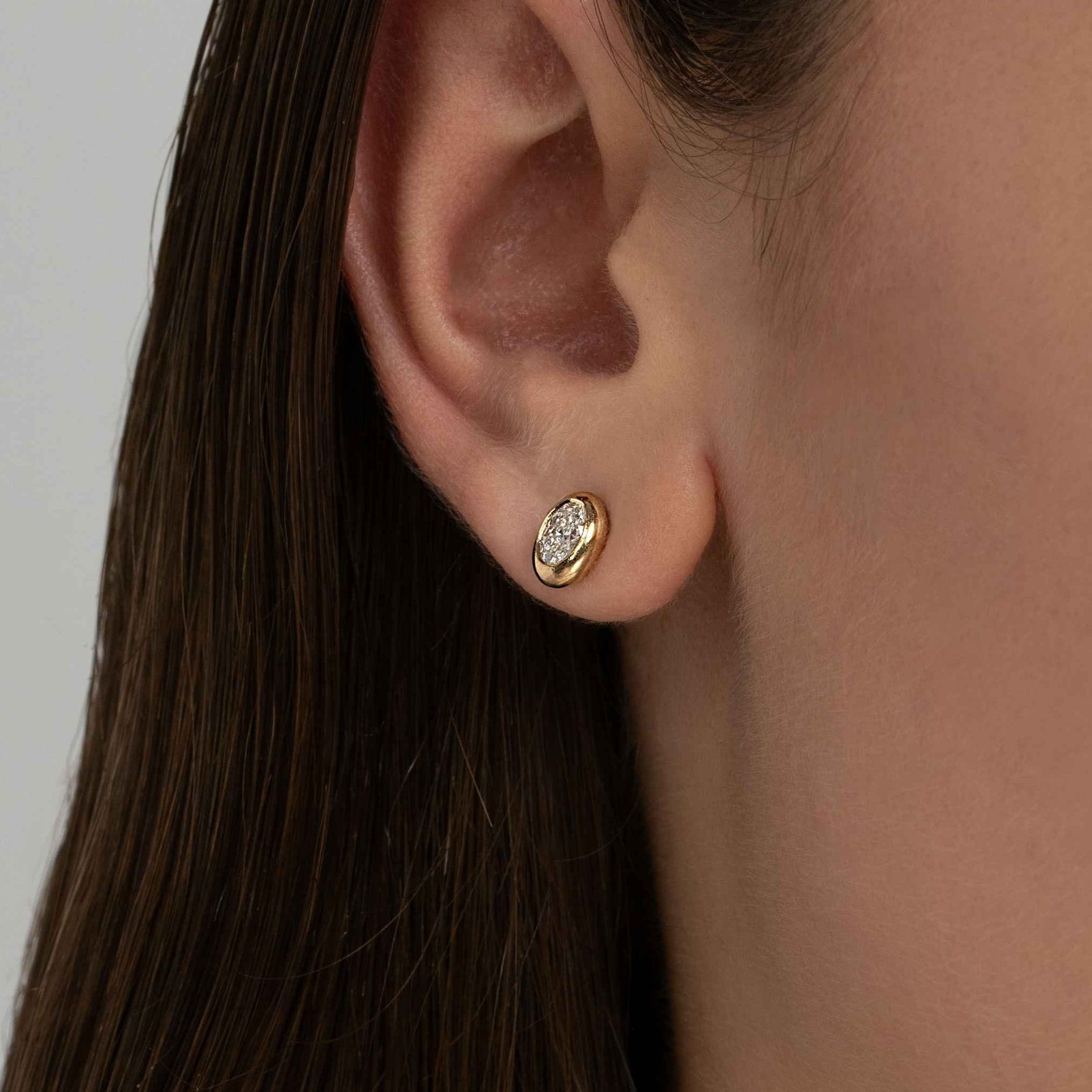 A wrap of oval studs
