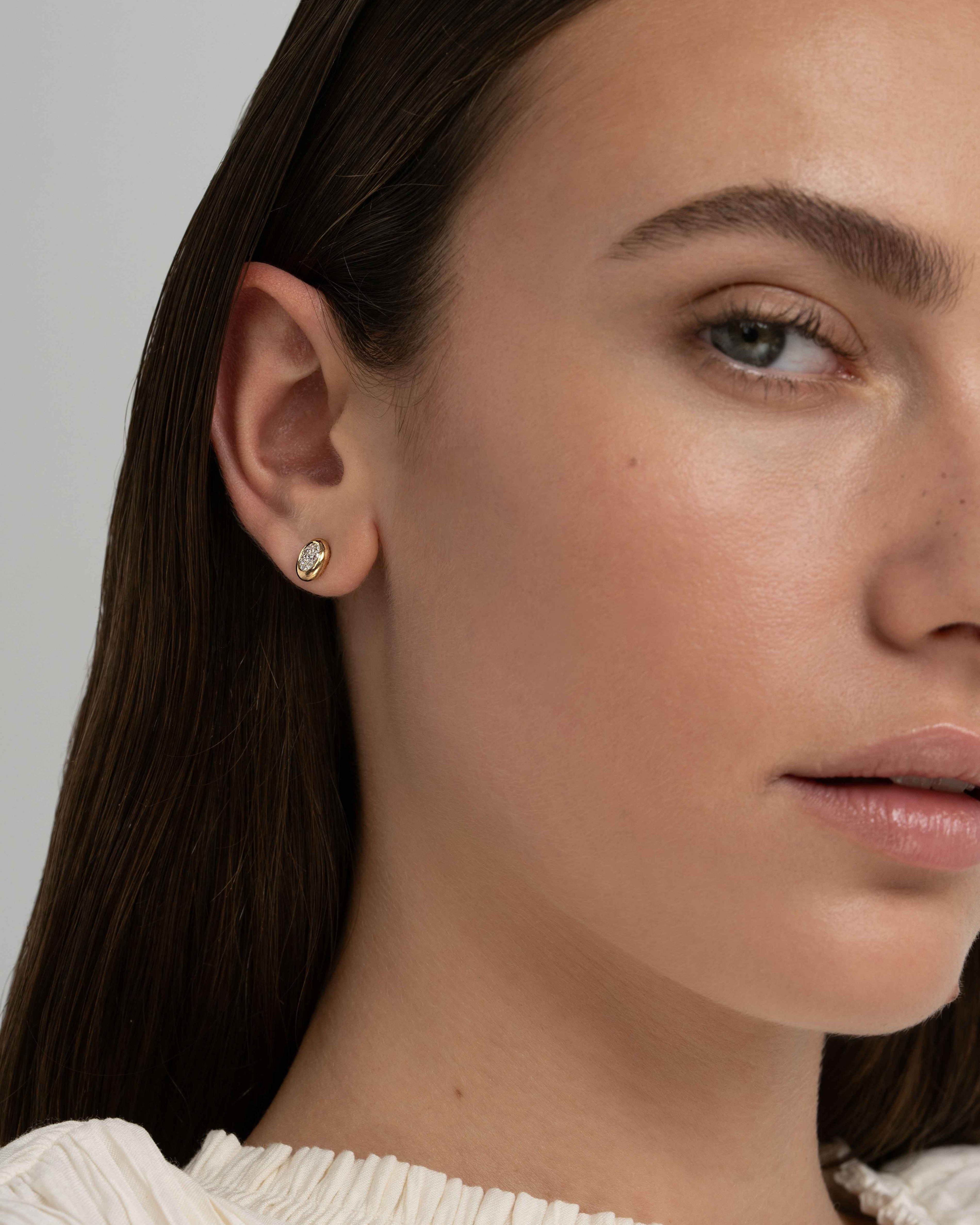 A wrap of oval studs