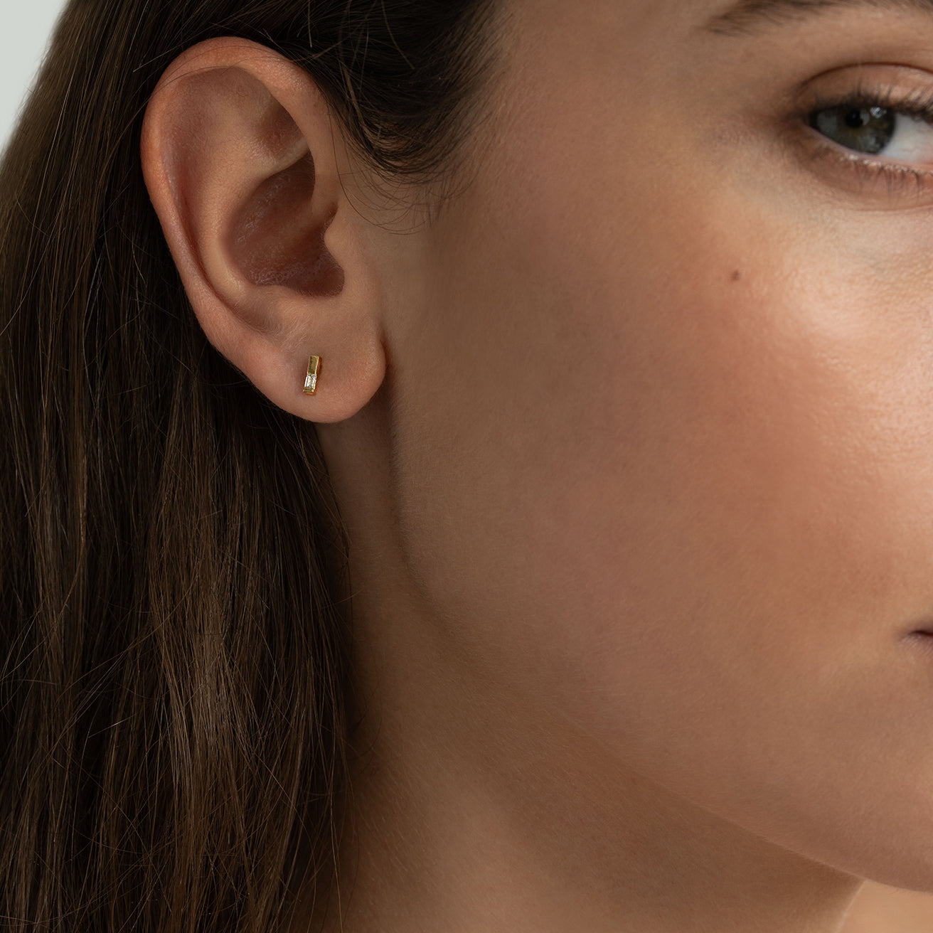Line Baguette Single earring | Sample Sale