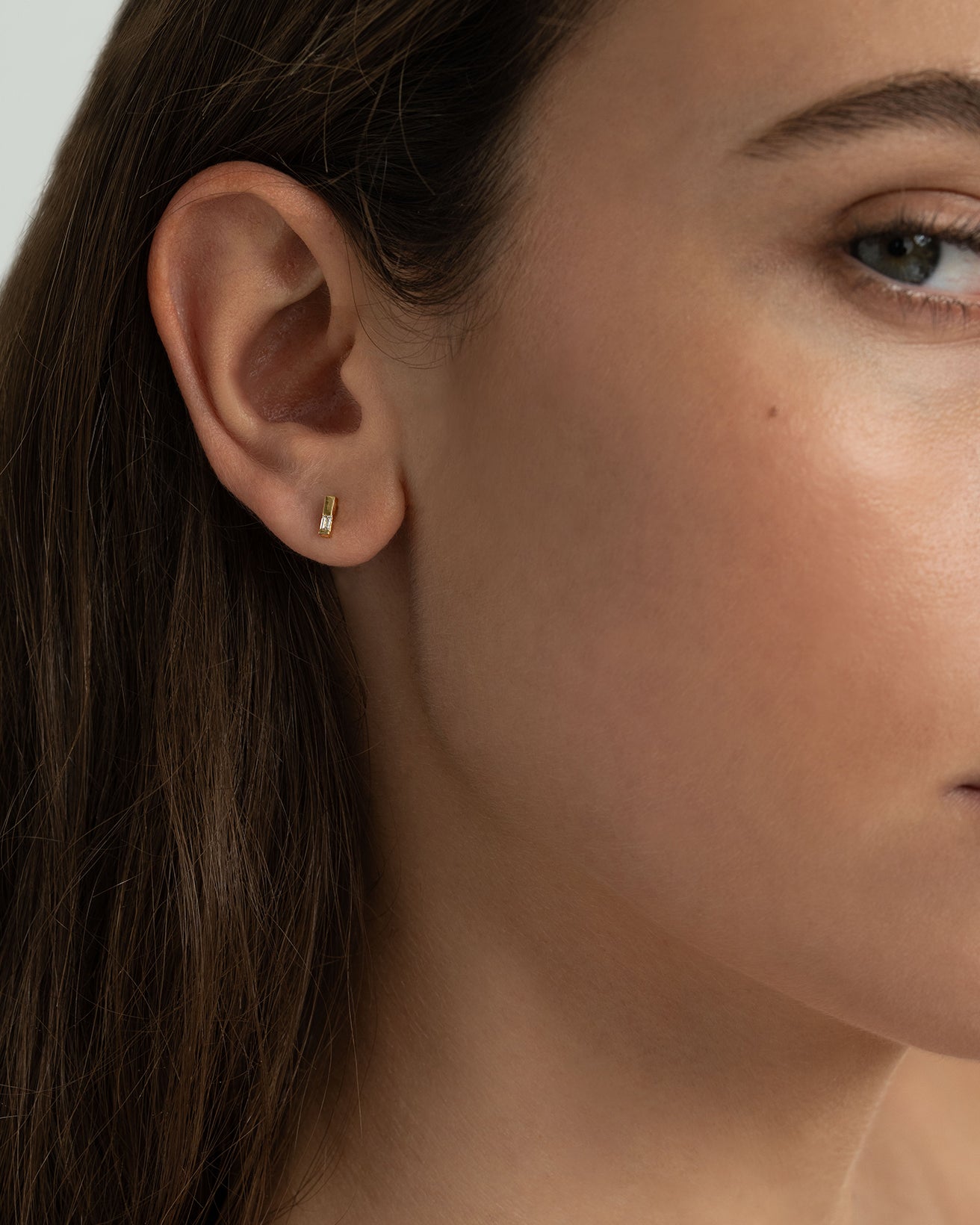 Line Baguette Single earring | Sample Sale