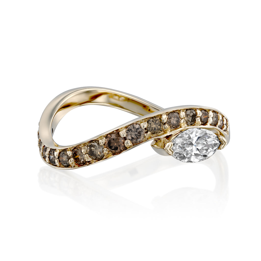 marquise on SAUVAGE eternity diamond ring טבעת איטרניטי משובצת עם יהלום מרקיזה