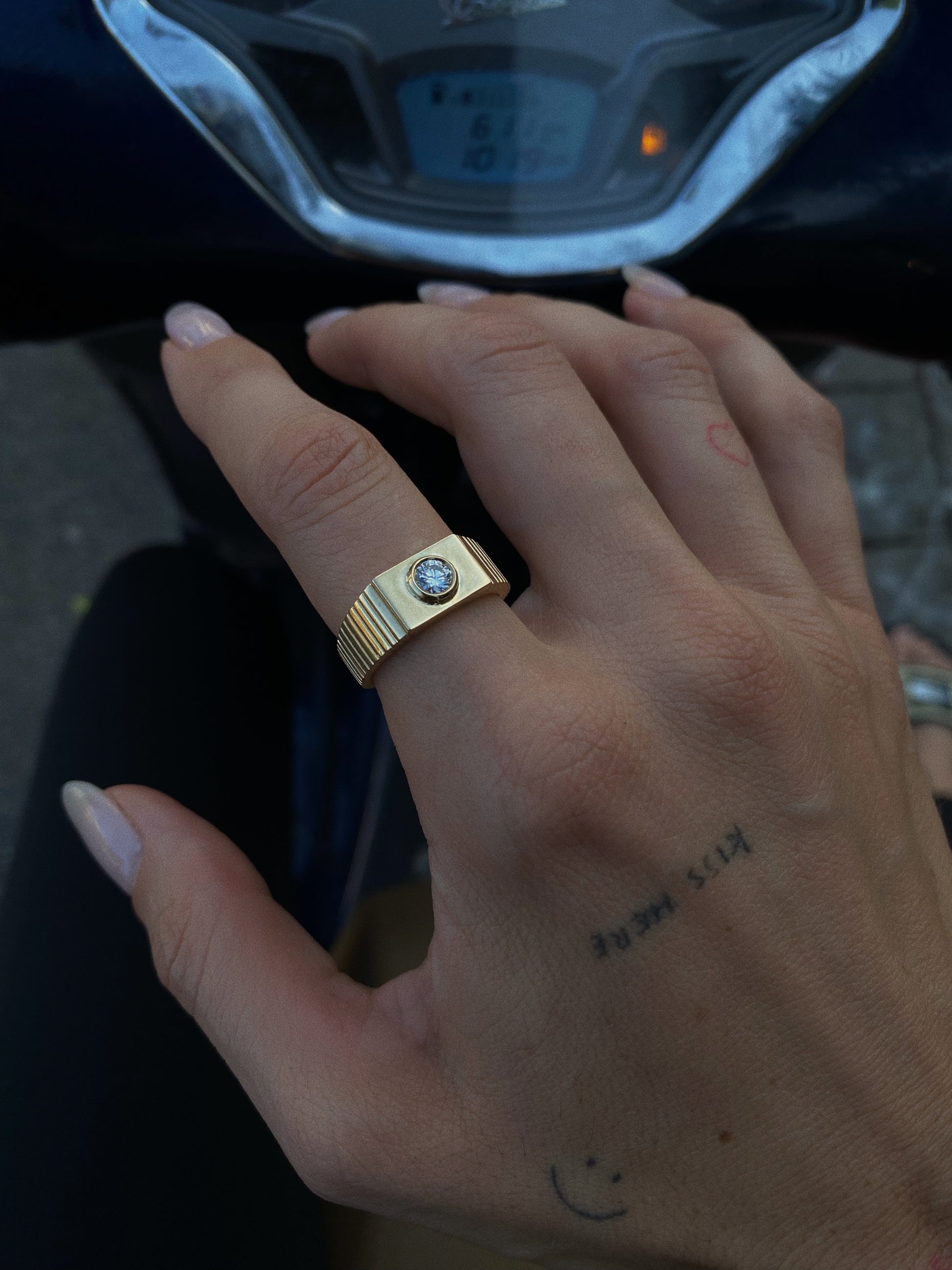 Brilliant Step Signet