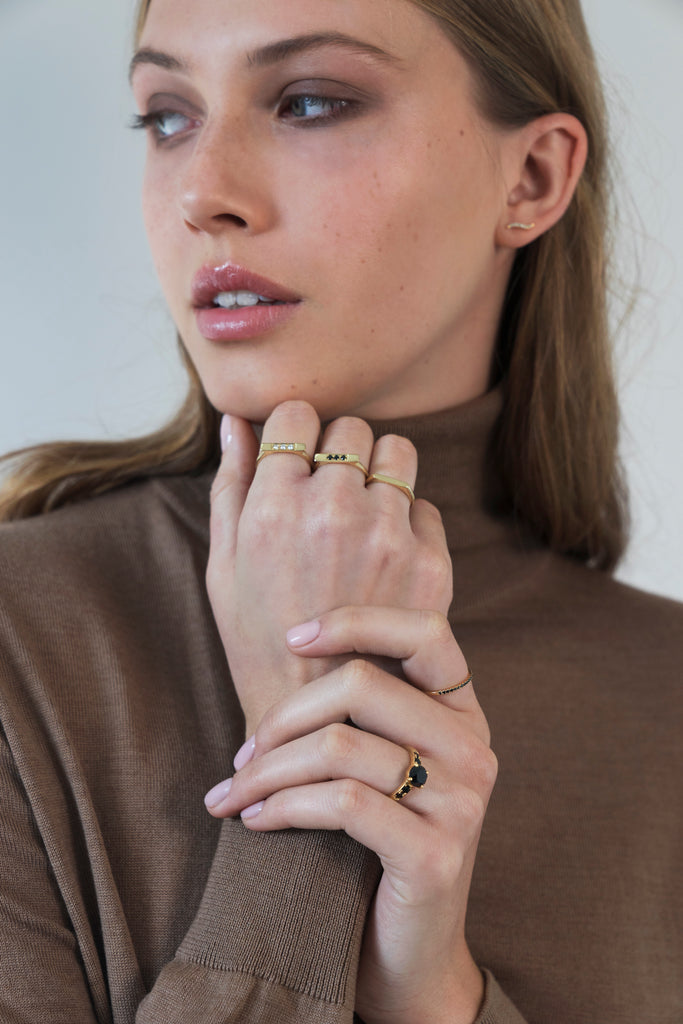 Chic - Three middle white ring - levnaro - לבאנארו