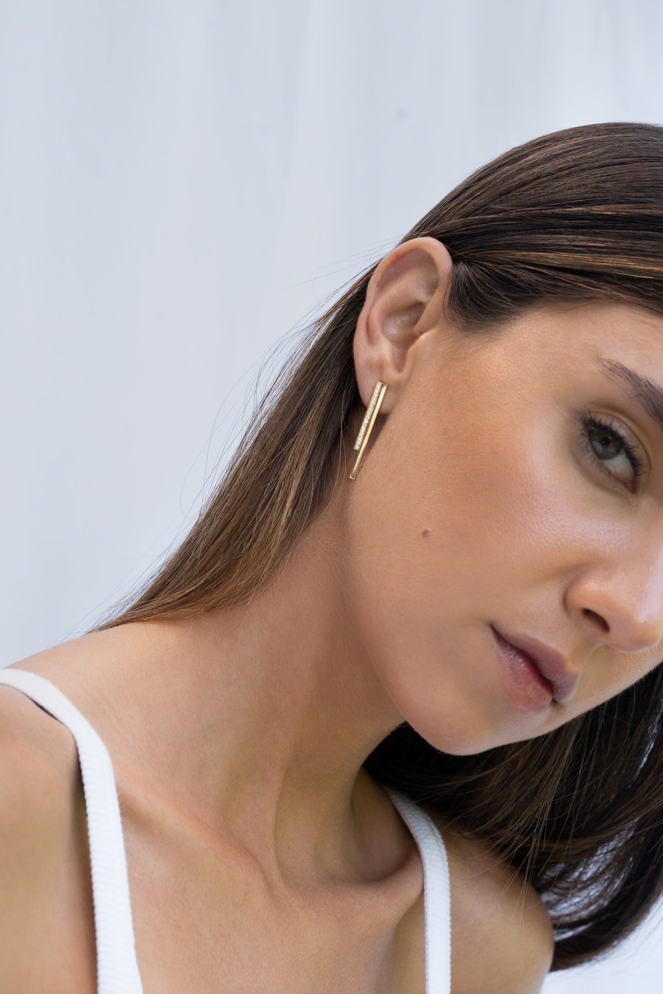 diamond gold earings uniqe עגיל זהב משובץ יהלום מעוצב