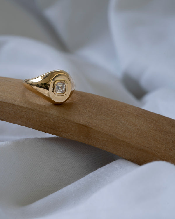 diamond ring gold uniqe טבעת זהב משובצת יהלום מיוחדת עיצוב אישי
