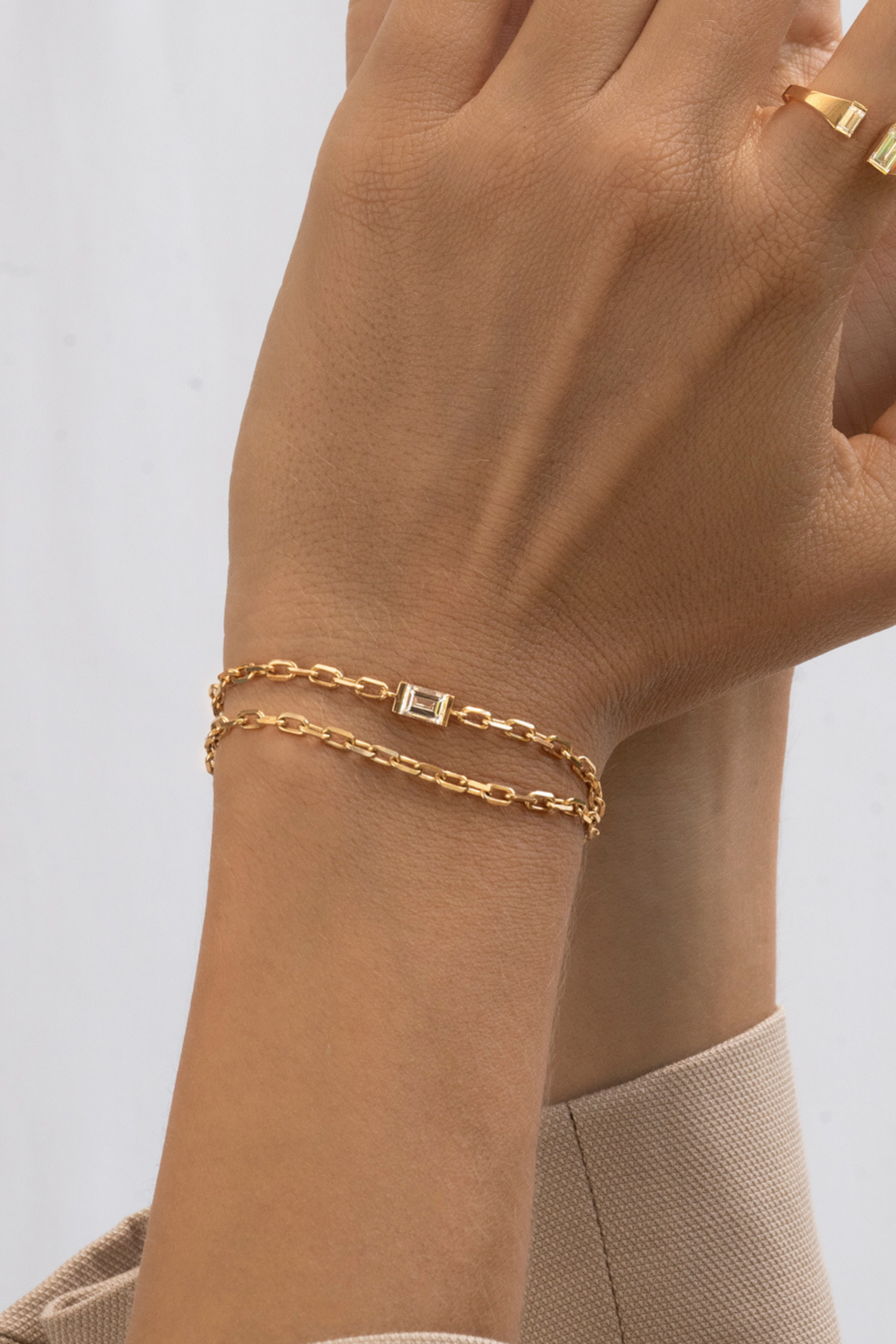 gold bracelet diamond precious צמיד זהב משובץ יהלום יוקרתי