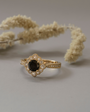 gold black diamond halo luxary ring טבעת יהלום שחור הילה זהב יוקרתית