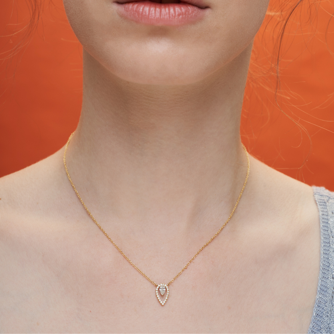 diamond necklace gold pear magnificent שרשרת זהב בשיבוץ יהלום טיפה