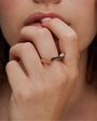 gold ring curved drop diamond luxary טבעת זהב מעוקלת יהלום טיפה יוקרתית אסימטרית